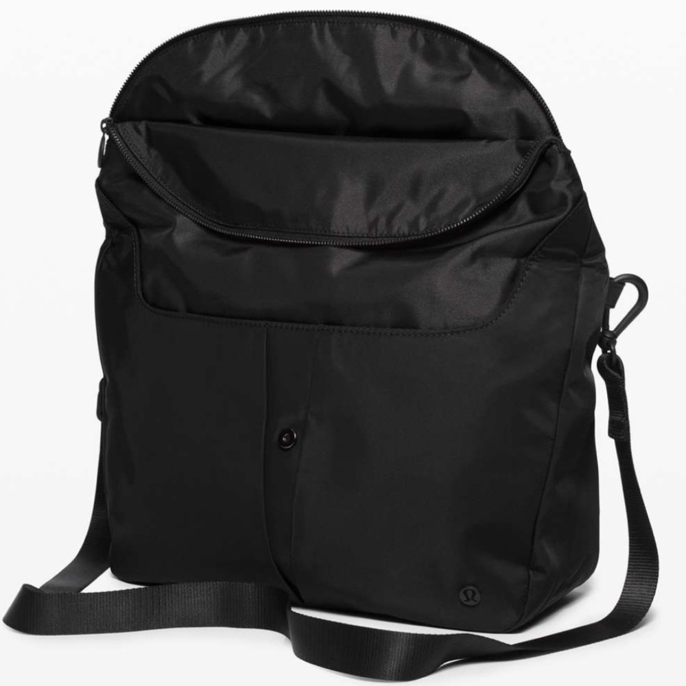 Lululemon All Night Festival Bag Large in Black Vol 10L - Picture 7 of 15